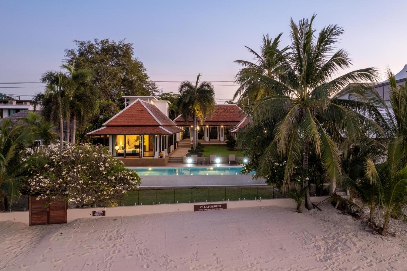 Bacaya Beachfront Villa Bang Rak Beach  Exterior photo